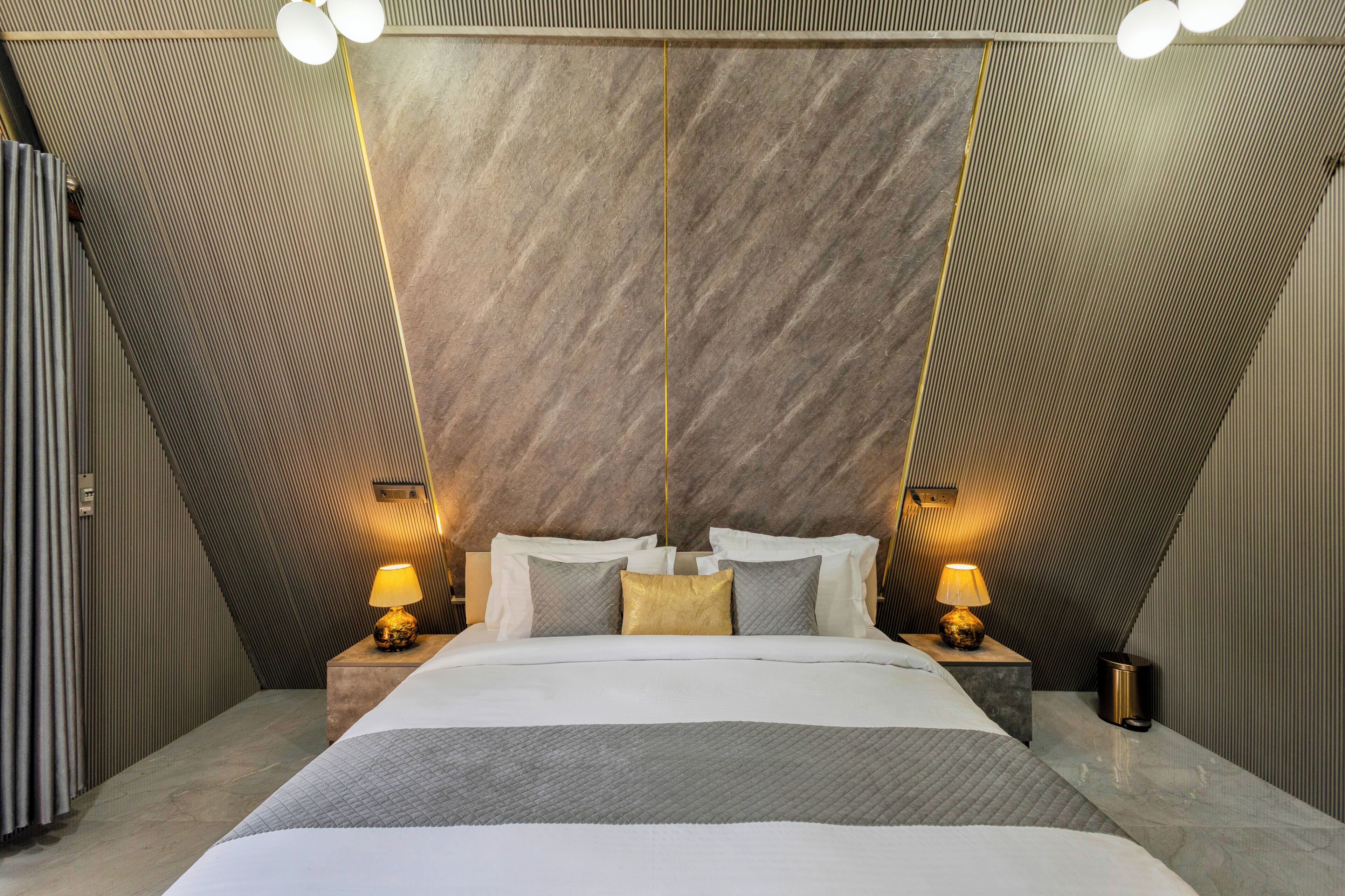 Classic Bungalow, Balcony, Pool View