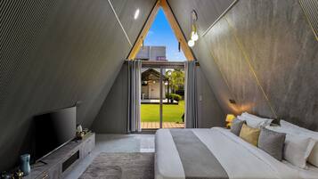Classic Bungalow, Balcony, Pool View | In-room safe, iron/ironing board, free WiFi