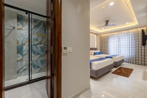 Room - Anu Plaza - A Luxury Stay  (New Delhi)