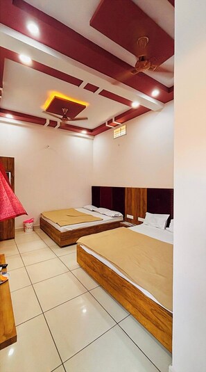 Double Room - Hotel Seascape Puri Near Beach  (Puri)
