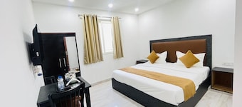 Roomshala Casa Royal - GK 1