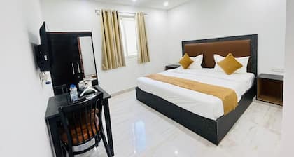 Roomshala Casa Royal - GK 1