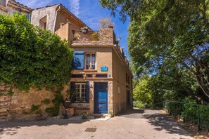 Exterior - Guest Room “2 Bedrooms – Provence, Le Verdon” with Wi-Fi (Sillans-la-Cascade)