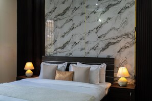 Deluxe Villa | In-room safe, iron/ironing board, free WiFi