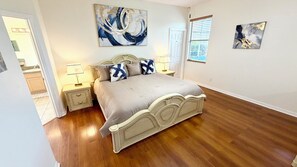 6 bedrooms, iron/ironing board, WiFi, bed sheets - Exciting Days Relaxing Evenings- Family Villa With Stunning Sunset Views!! (Davenport)