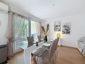 Dining - L'Oasis Florentine - T2 - AC - Garden - WIFI (Fréjus)