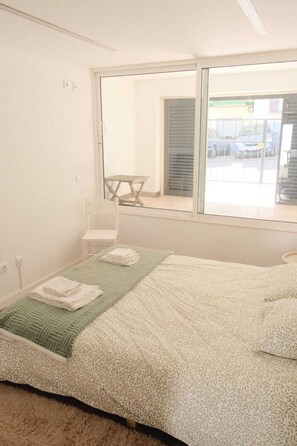Soundproofing, iron/ironing board, free WiFi - Flamingo s Bay (Seixal)