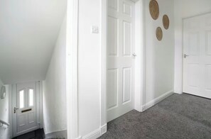 Interior - Cozy apartment in the heart of Wishaw, 30 mins drive to Glasgow (Wishaw)