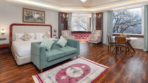 Luxury Mountain View Suite