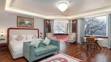 Luxury Mountain View Suite | Egyptian cotton sheets, premium bedding, down comforters