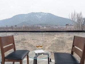 奢华开间套房, 阳台, 山景 | 客房景观