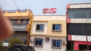 Exterior - Chandrabhaga Bhakt Nivas (Jejuri)