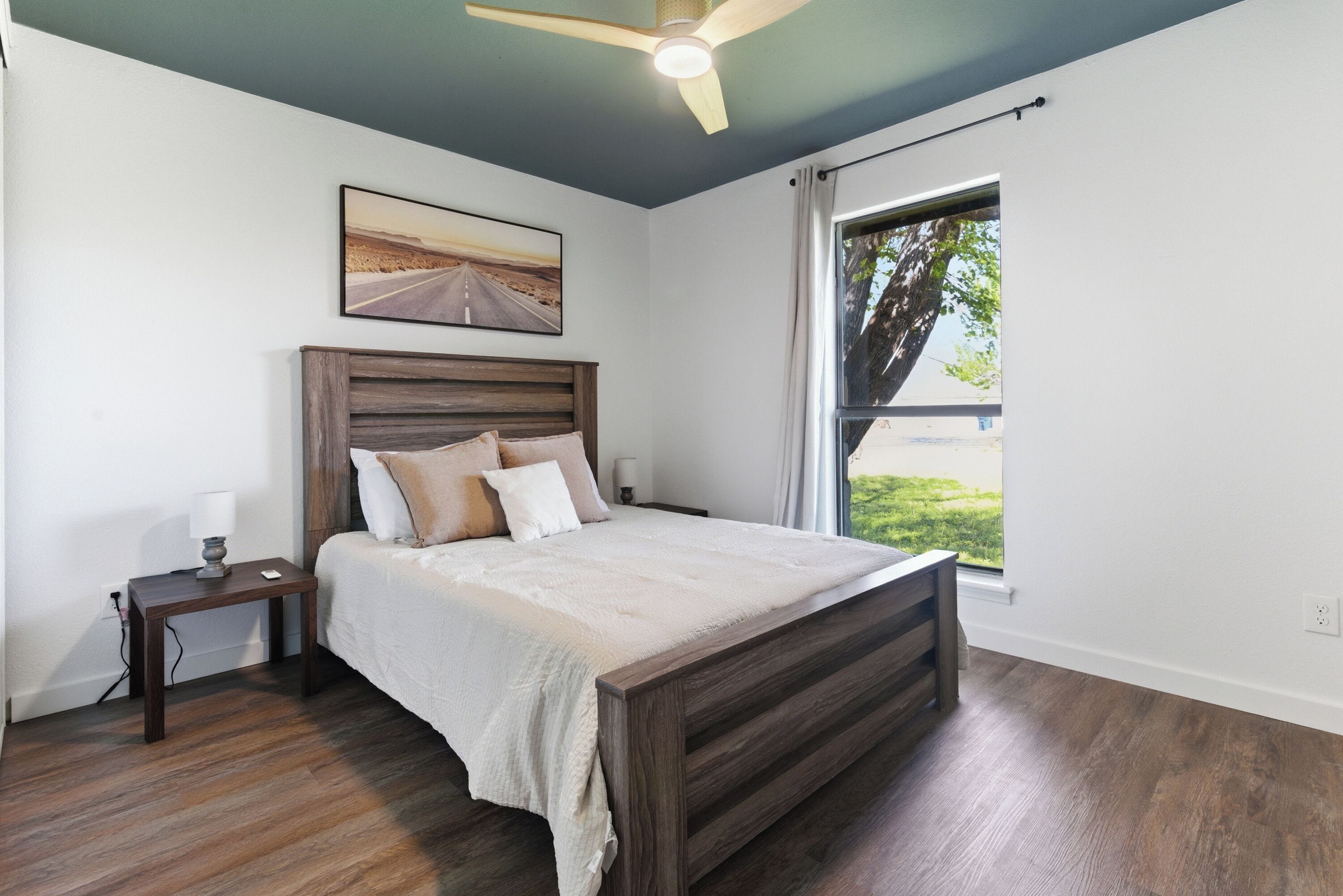 3 bedrooms, iron/ironing board, travel cot, free WiFi