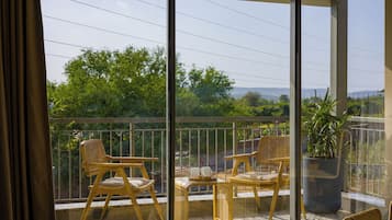 Deluxe Villa, Garden View | Interior