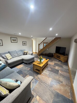 TV, fireplace - Full of original character, hot tub, secure garden-pets x3 stunning views (Glastonbury)
