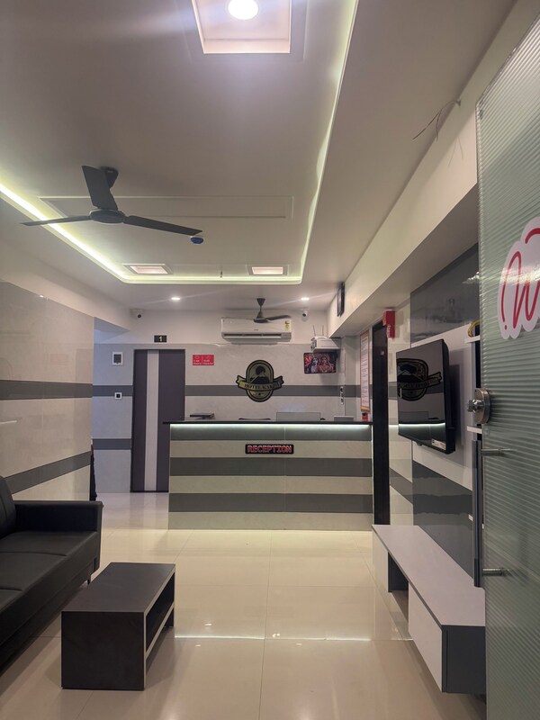 Hotel Kalp Rooms - Vyara