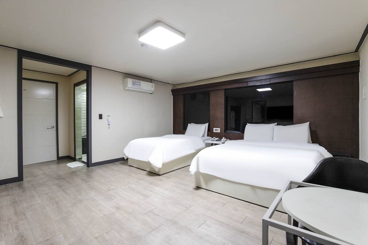 Premium Twin Room