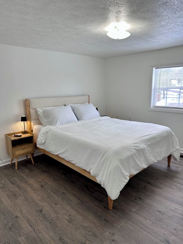 Room - Peaceful KY Escape - Porch, Fire Pit & Fast Wi-Fi - Near RRG & Hollerwood (Beattyville)