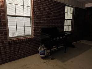 Terrace/patio - Peaceful KY Escape - Porch, Fire Pit & Fast Wi-Fi - Near RRG & Hollerwood (Beattyville)