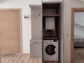 House, Multiple Bedrooms, Patio | Interior