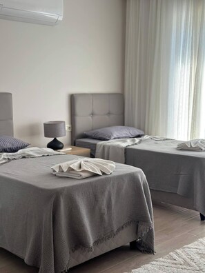 House, Multiple Bedrooms, Patio | 10 bedrooms