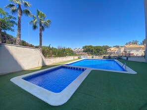Pool - LaZenia-Holiday | Apartment by the sea, with balcony and pool | Costa Blanca (Orihuela)
