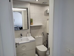 Bathroom - Vrbo Property (Orihuela)