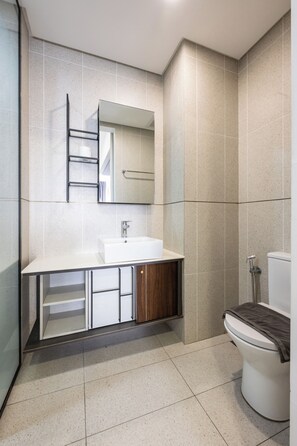 Bathroom - ZhongKe Hotel (Phnom Penh)