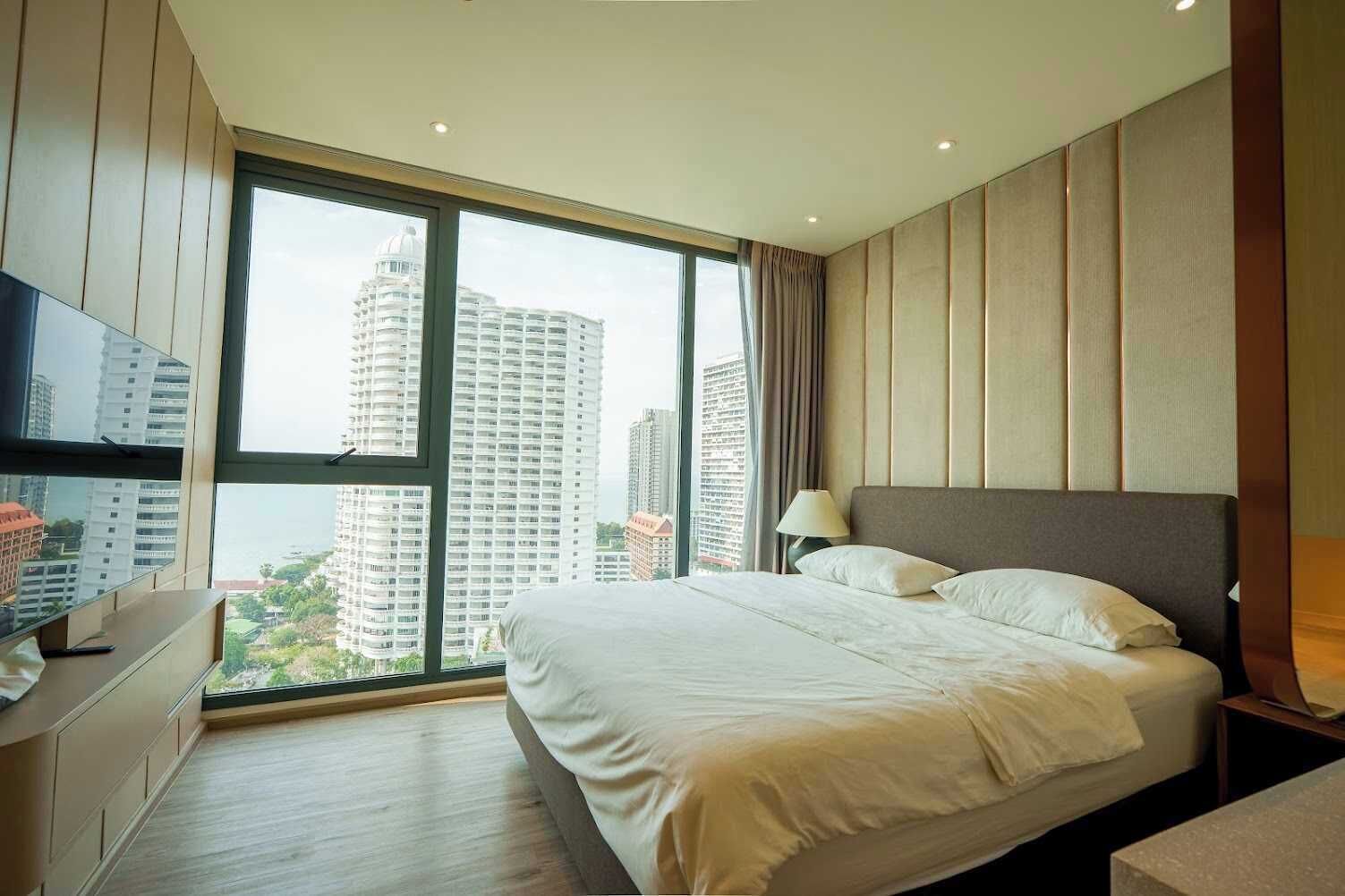 Minibar, bureau, Wi-Fi gratuit, draps fournis