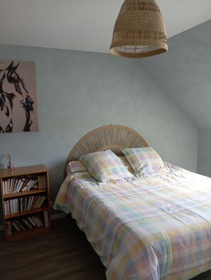 3 bedrooms, iron/ironing board, WiFi, bed sheets - Lovely apartment in a stud farm at the foot of the Perseigne forest (Villeneuve-en-Perseigne)