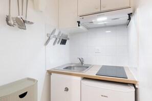 Private kitchen - Suite Élégance at Montparnasse (Paris)