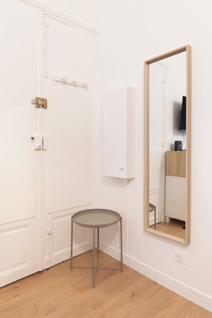 Interior - Suite Élégance at Montparnasse (Paris)