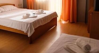 Ariston Hotel