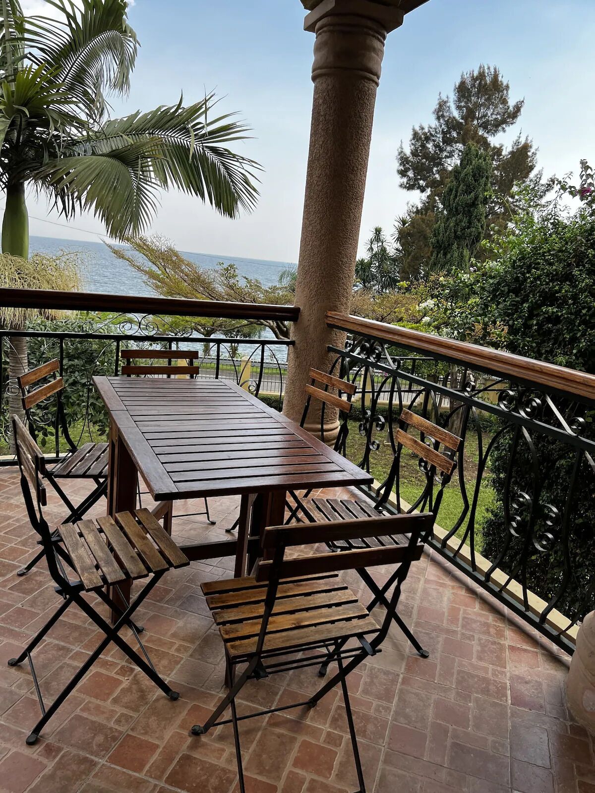 Deluxe Apartment, Balcony, Lake View | Outdoor dining