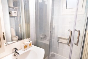 Bathroom - Hebe's house | Cozy Village Escape Near Tripoli (Stadio)