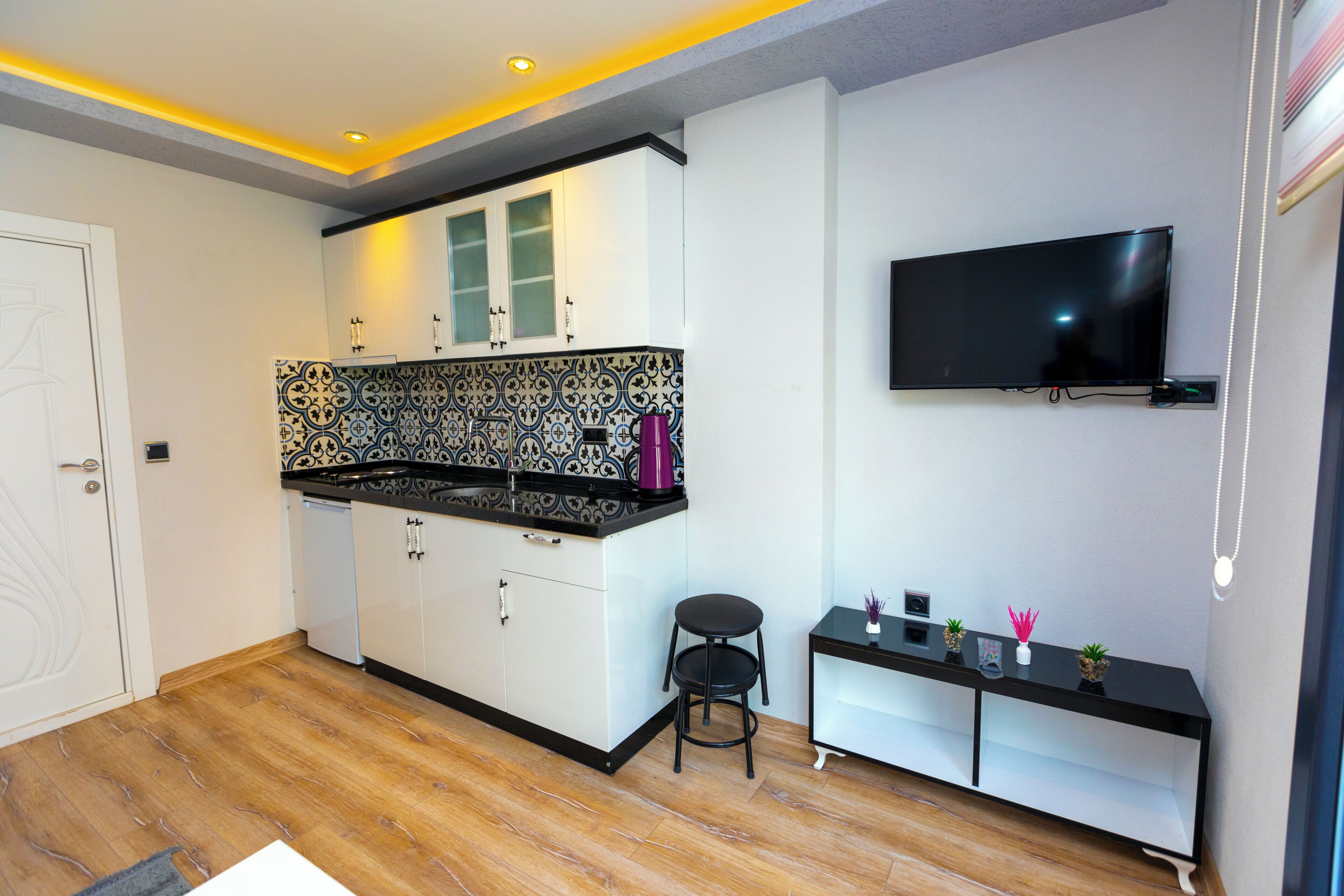 Suite clásica, balcón, vistas al río | Cocina privada