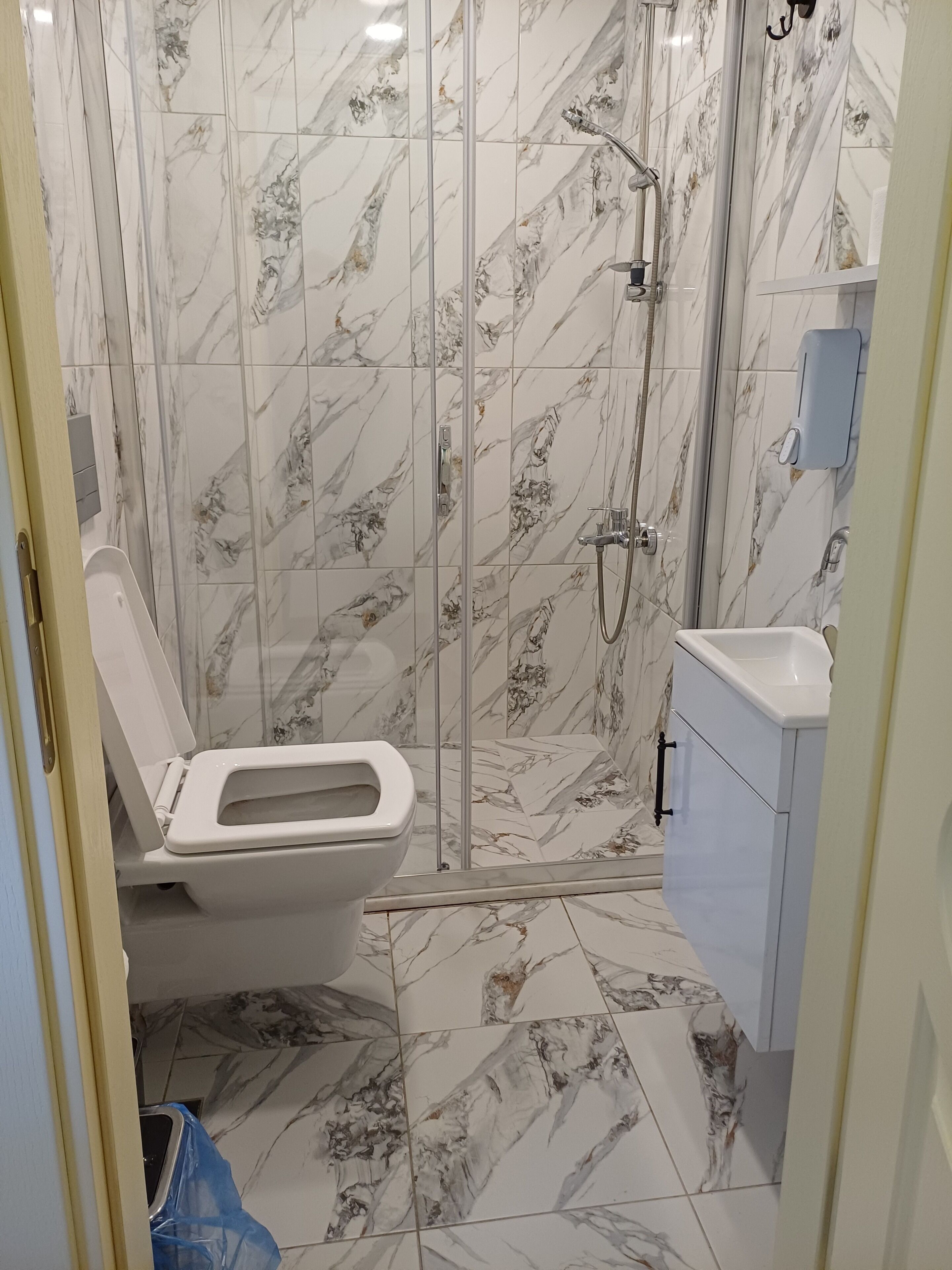 Classic Suite, Balcony, City View | Bathroom