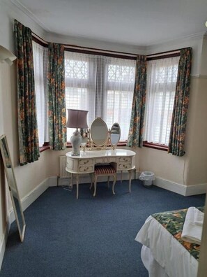 Comfort House, Garden View