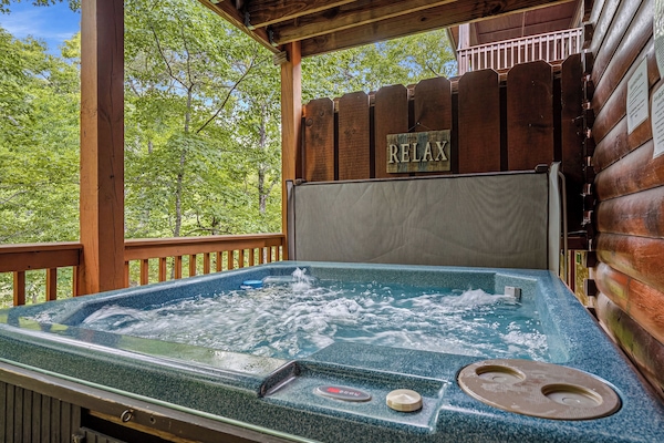 Relax In The Private Hot Tub Under The Stars