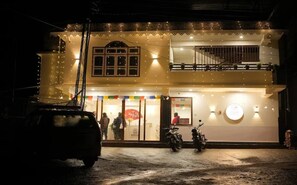 บริเวณภายนอก