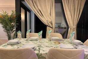 Dining - Family Hub near Antwerp Central (Antwerpen)