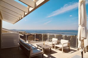 Terrace/patio - Luxury duplex overlooking the Etang de Thau (Sète)