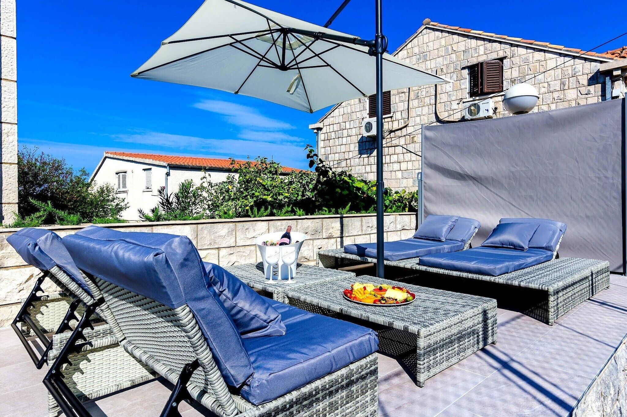 Terrasse / Balkon
