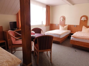 Chambre triple | AccĂšs au Wi-Fi (inclus)