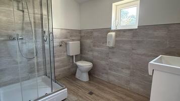 Chambre Quadruple Familiale | Salle de bain