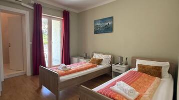 Chambre Standard Double ou avec lits jumeaux