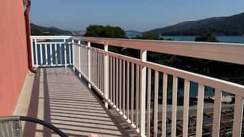 Firemannsrom – familie, balkong, sjøutsikt | Balkong