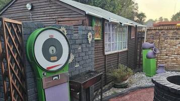 Kahden hengen huone (yksi tai kaksi sänkyä) | Terassi/patio