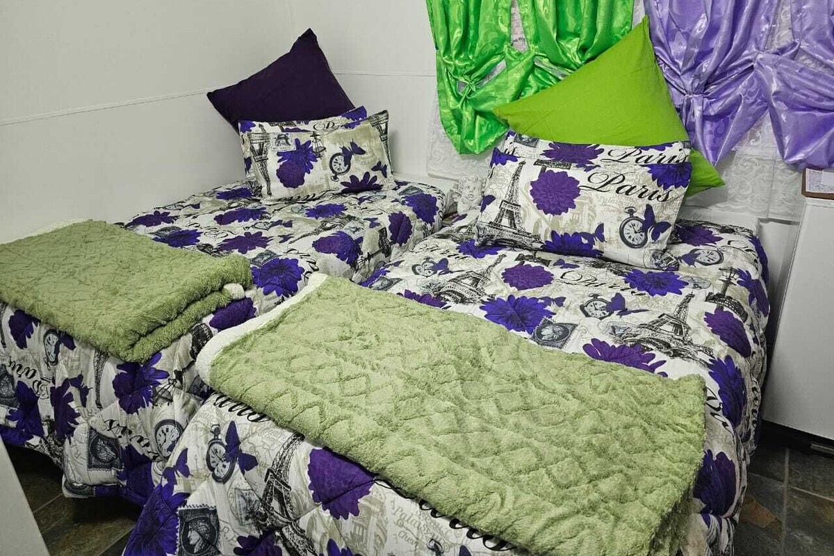 Standard Cabin | In-room safe, iron/ironing board (on request), WiFi (free)