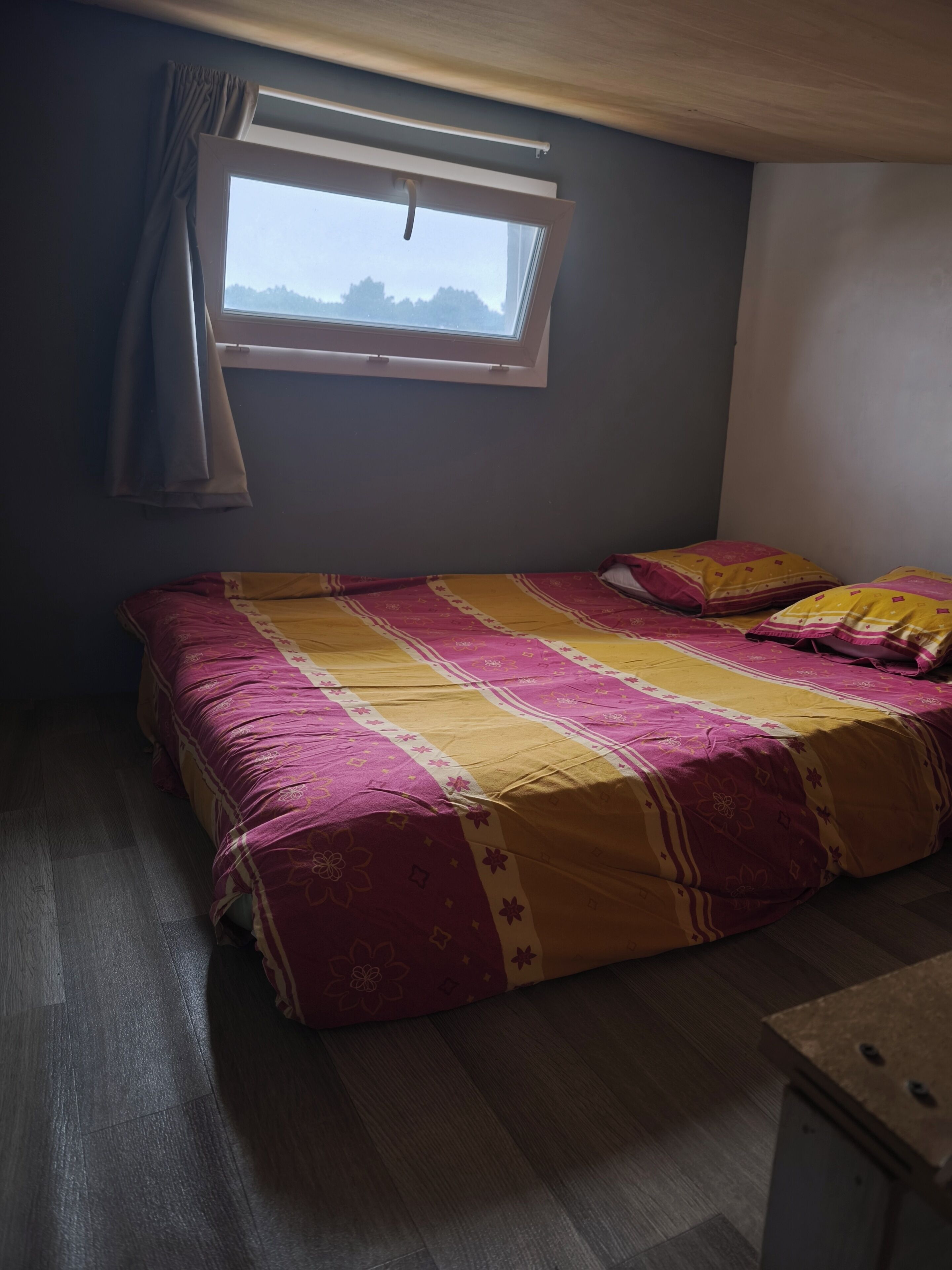 3 chambres, fer et planche à repasser, accès Internet, draps fournis